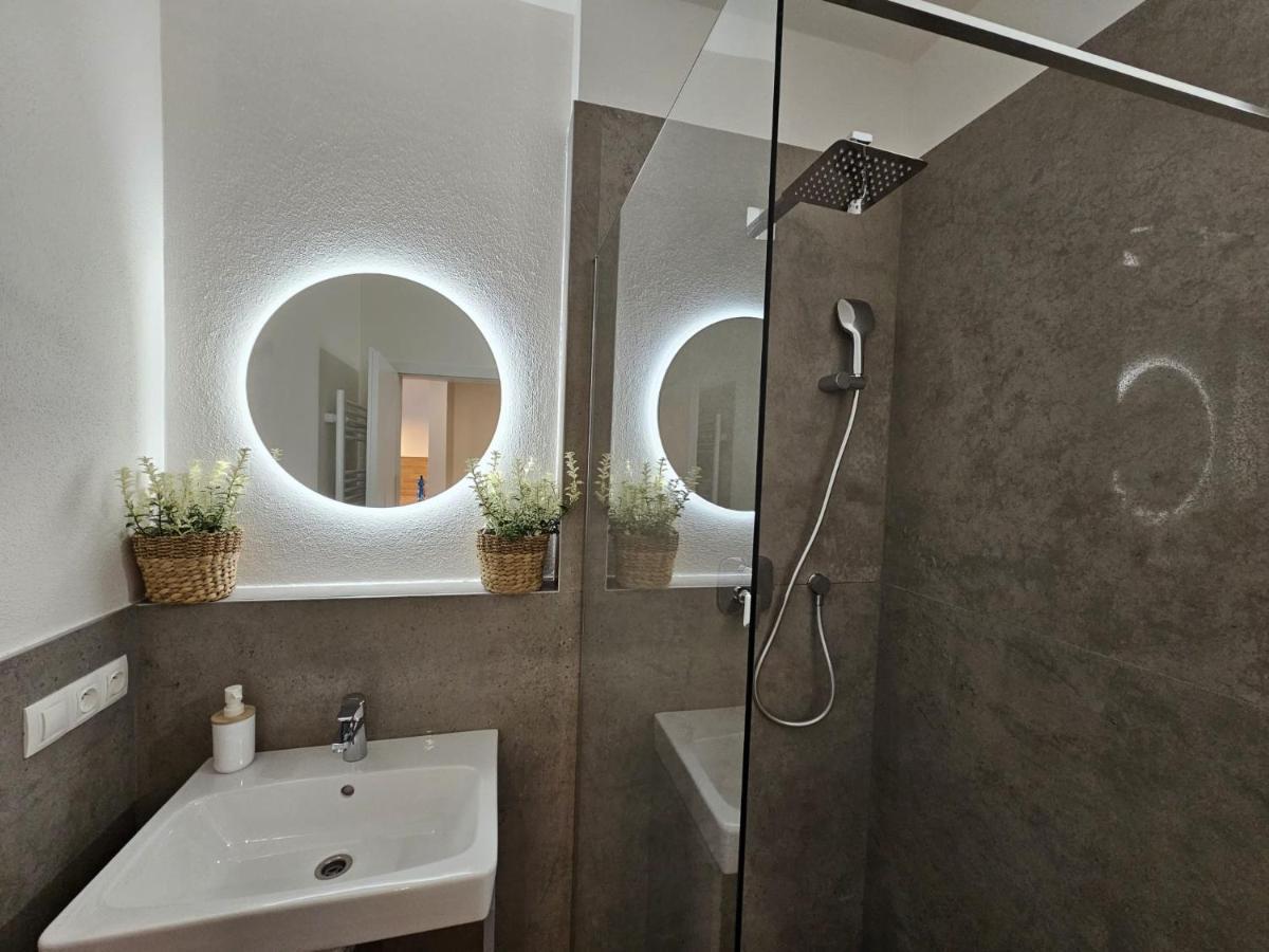 2 Room Apartment, New Building, Bosakova Street, 29 براتسيلافا المظهر الخارجي الصورة