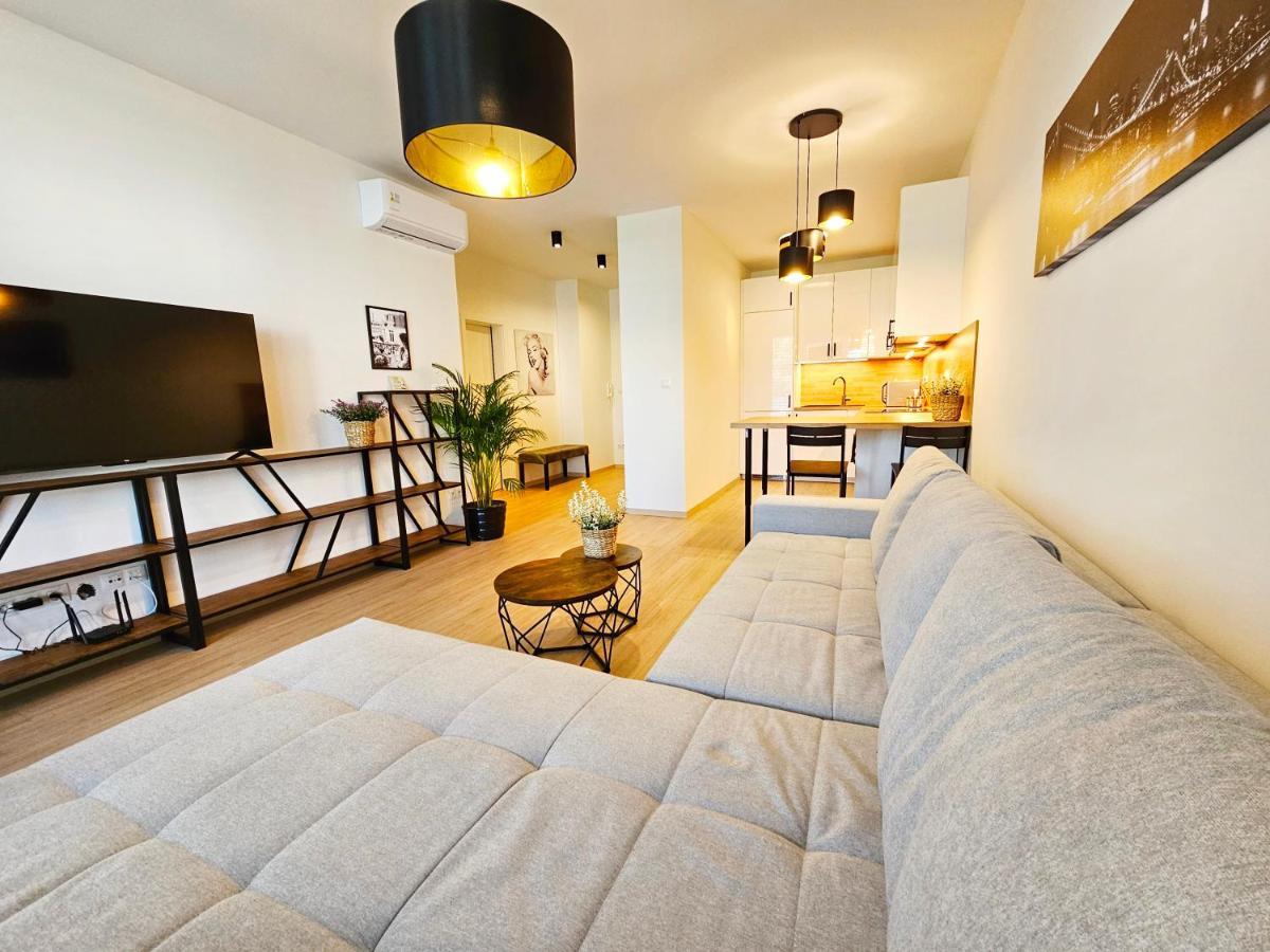 2 Room Apartment, New Building, Bosakova Street, 29 براتسيلافا المظهر الخارجي الصورة